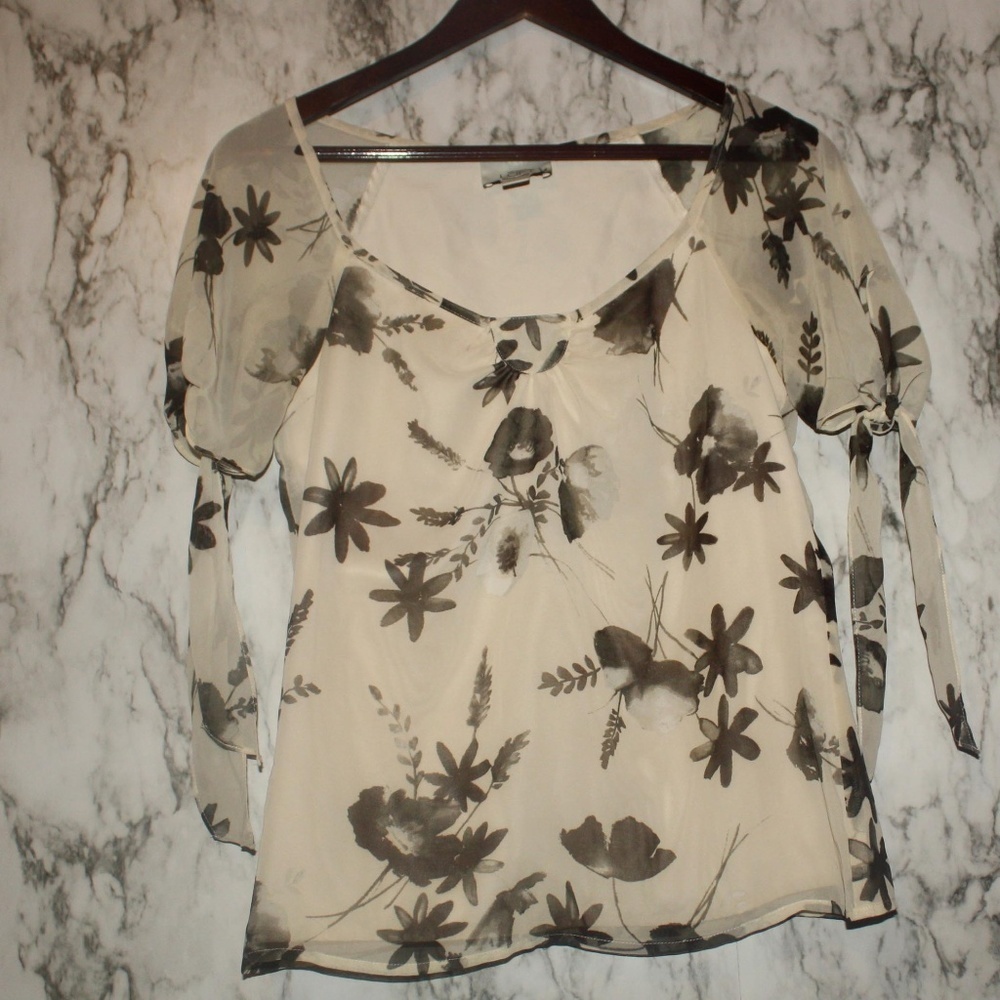 LOFT Floral Short Sleeve Top XSmall Ivory & Black